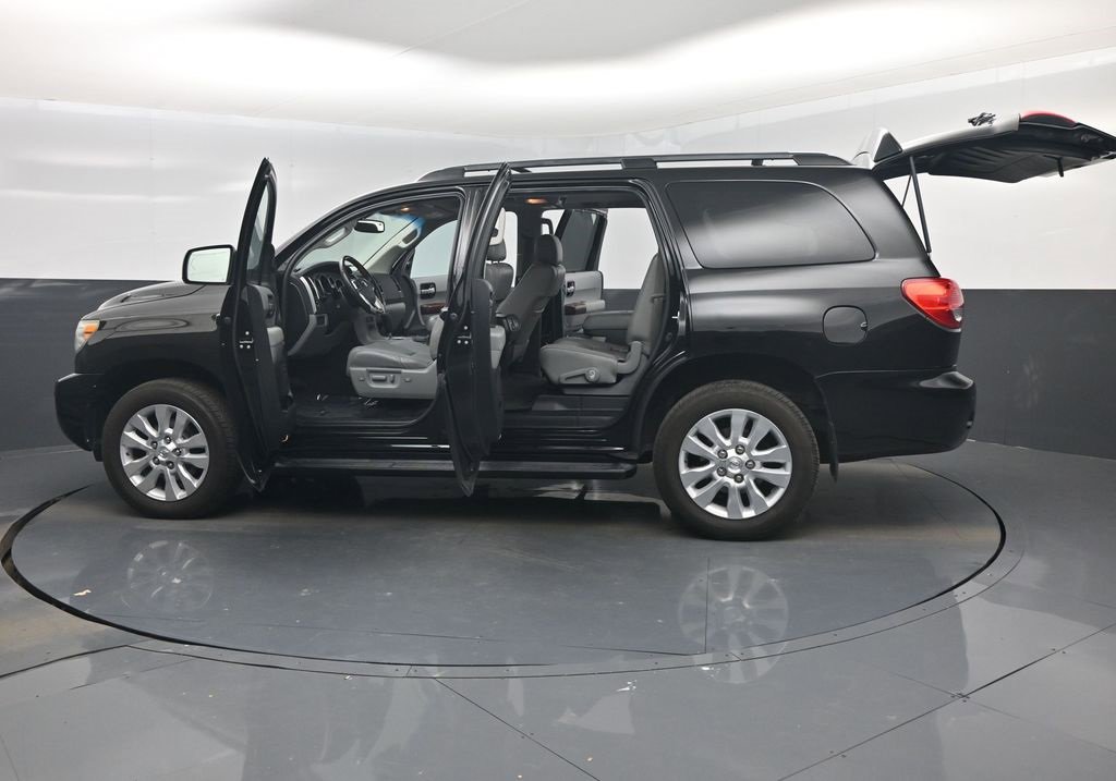 Used 2017 Toyota Sequoia Platinum image 23