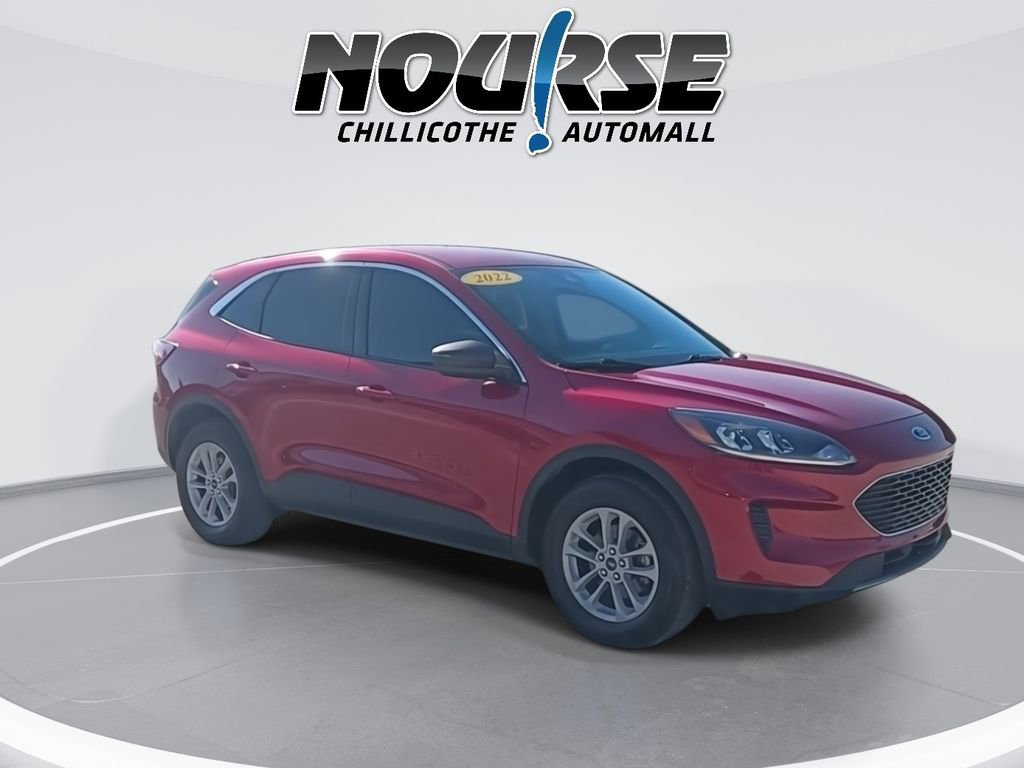 Used 2022 Ford Escape SE image 2