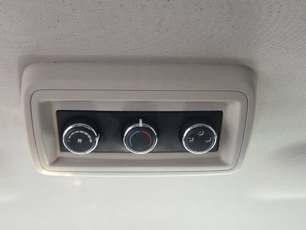 Used 2020 Dodge Journey SE w/ SE Popular Equipment Group FWD image 30