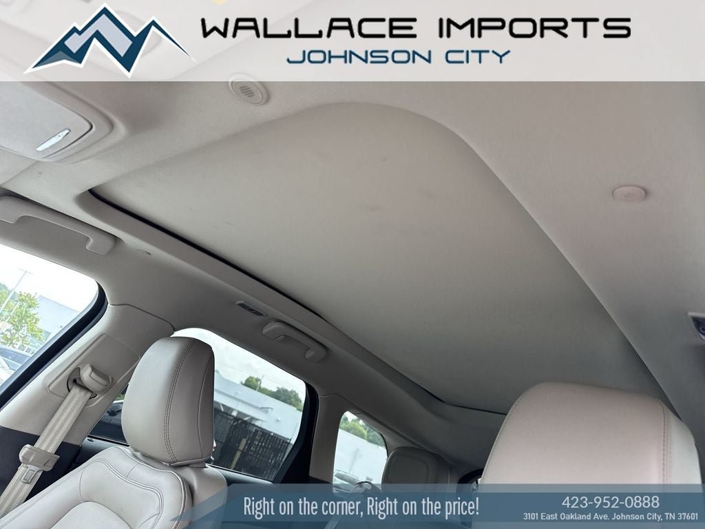 Used 2021 Lincoln Corsair Reserve w/ Elements Package AWD/4WD image 14