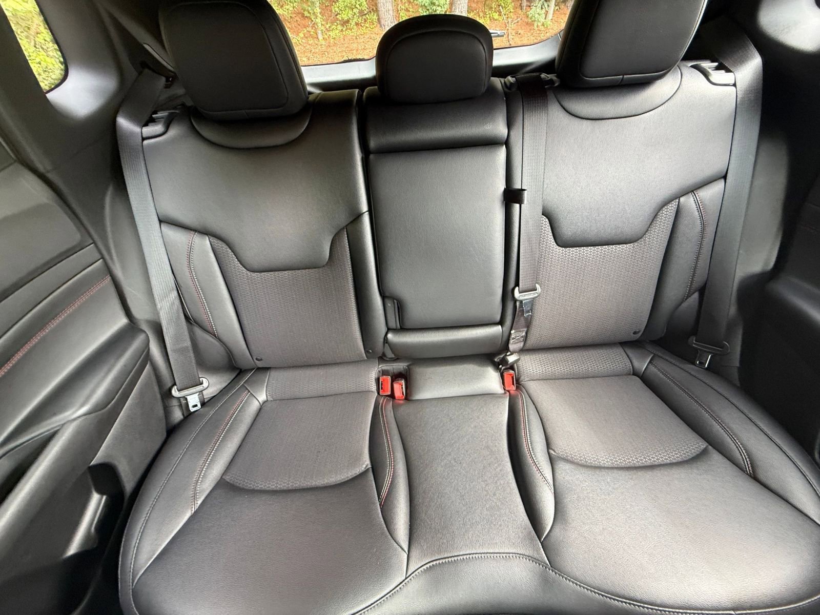 Used 2025 Jeep Compass Trailhawk image 38