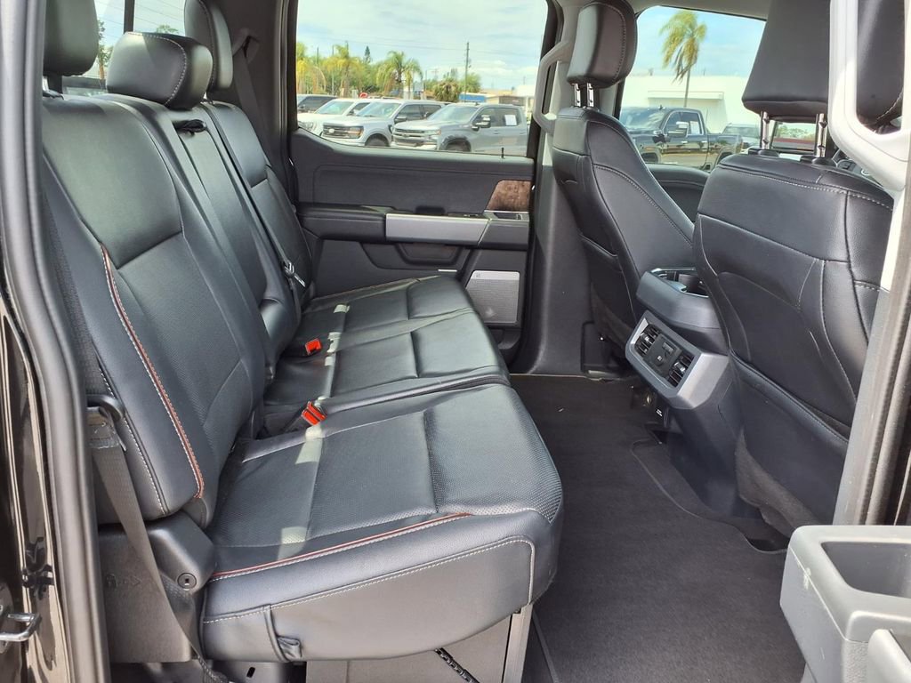 Used 2024 Ford F250 Lariat w/ Black Appearance Package AWD/4WD image 17
