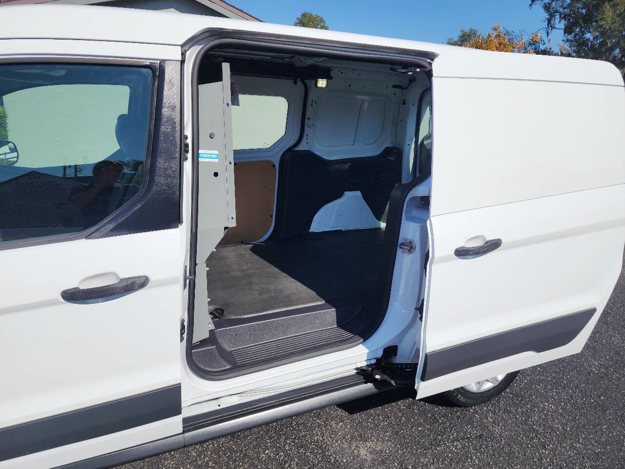 Used 2015 Ford Transit Connect XL image 25