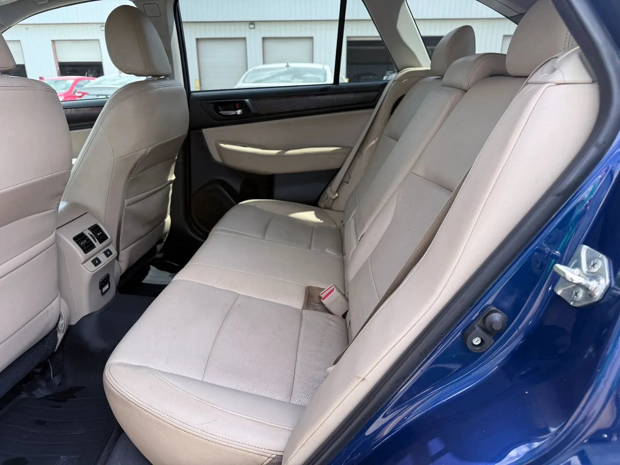 Used 2015 Subaru Outback 3.6R Limited AWD/4WD image 21