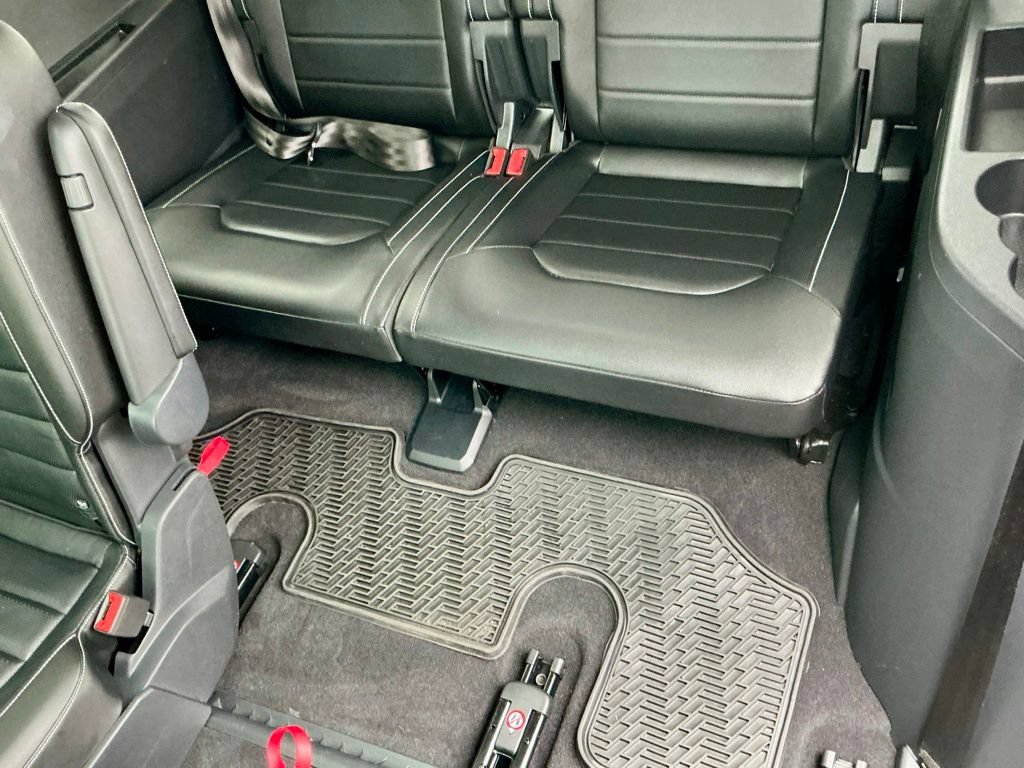 Used 2022 Volkswagen Atlas SEL Premium AWD/4WD image 29