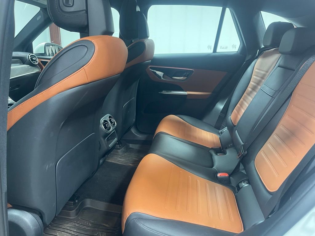 Used 2025 Mercedes-Benz GLC 43 AMG 4MATIC image 25