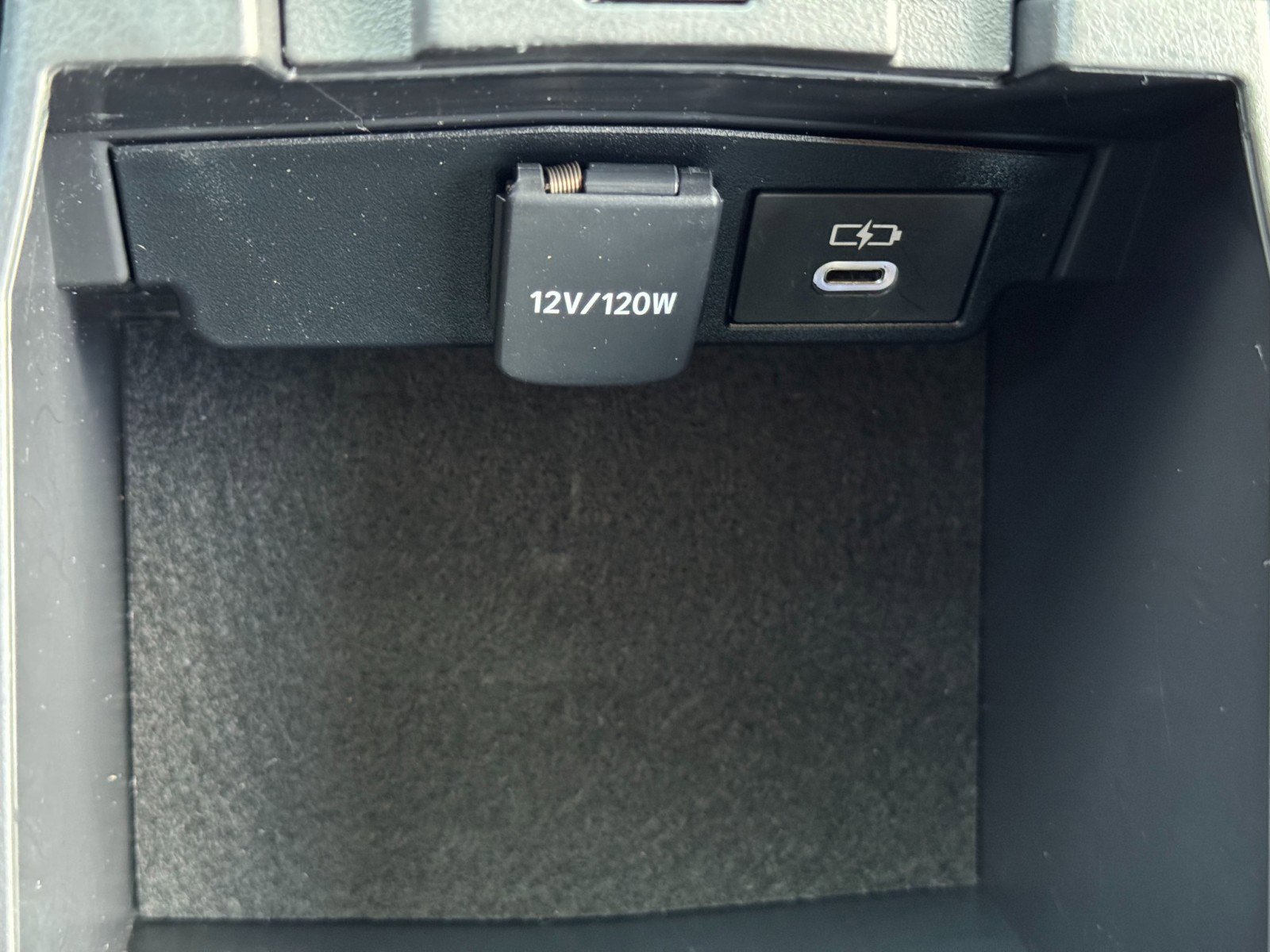 Used 2024 Toyota Corolla LE image 28