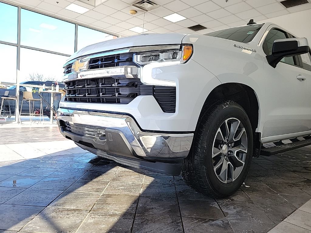 Used 2023 Chevrolet Silverado 1500 LT image 16