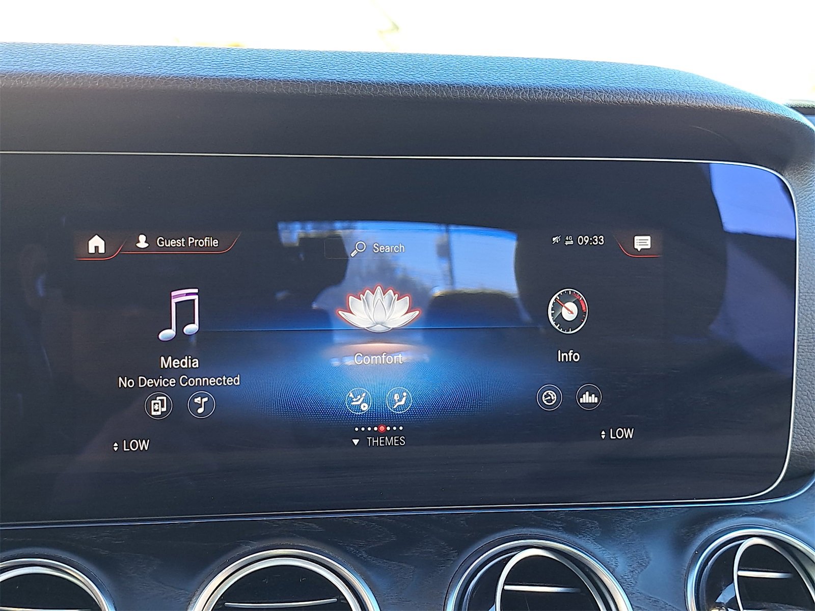 Used 2022 Mercedes-Benz E 350 Sedan w/ AMG Line Exterior image 24