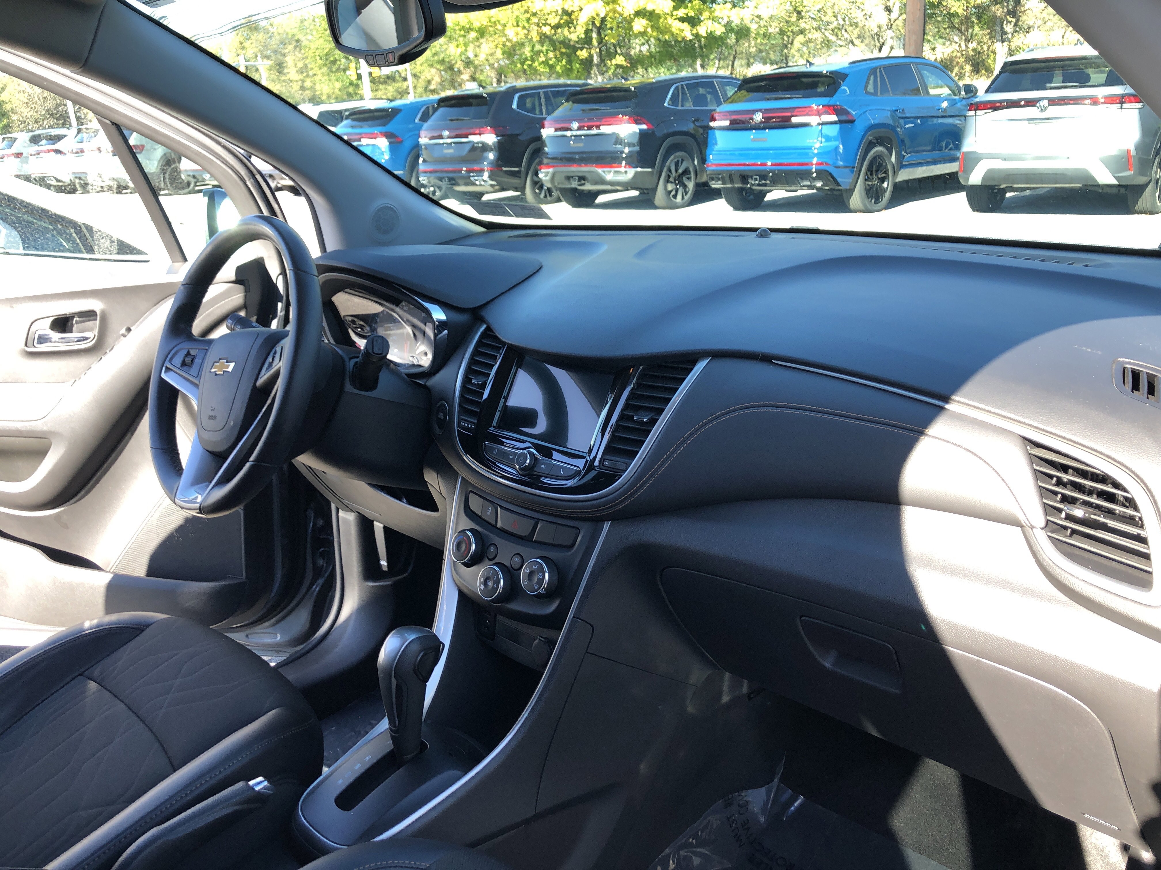 Used 2019 Chevrolet Trax LT w/ LT Convenience Package image 23