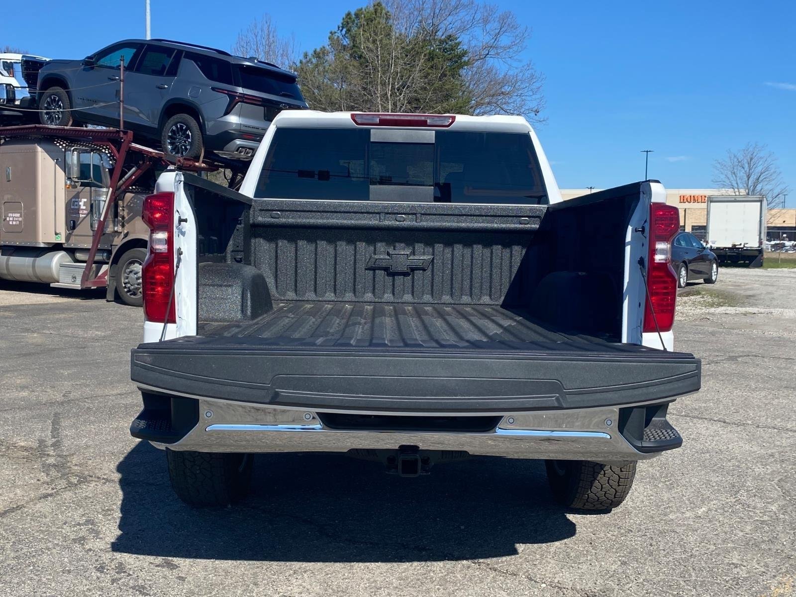 New 2026 Chevrolet Silverado 1500 LT w/ Safety Package AWD/4WD image 5
