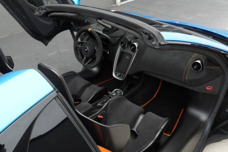 Used 2020 McLaren 600LT Spider RWD image 76