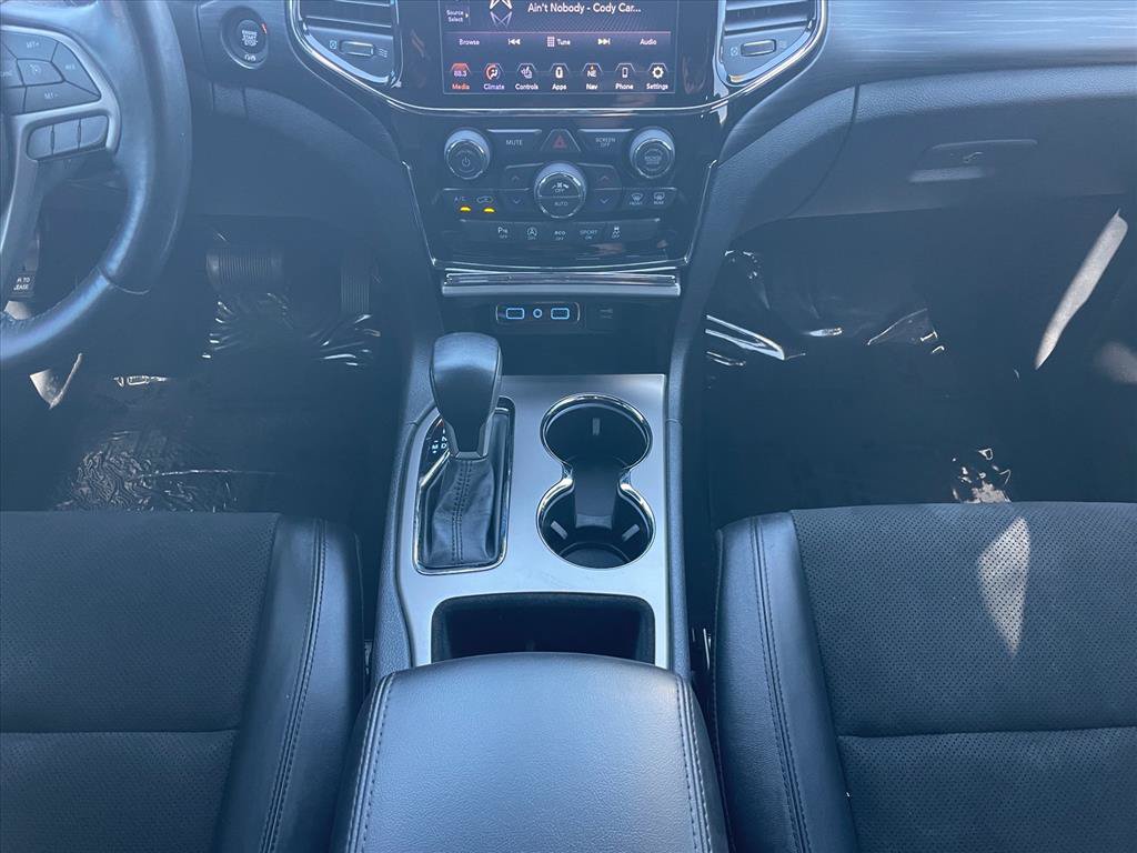 Used 2021 Jeep Grand Cherokee Laredo X AWD/4WD image 17