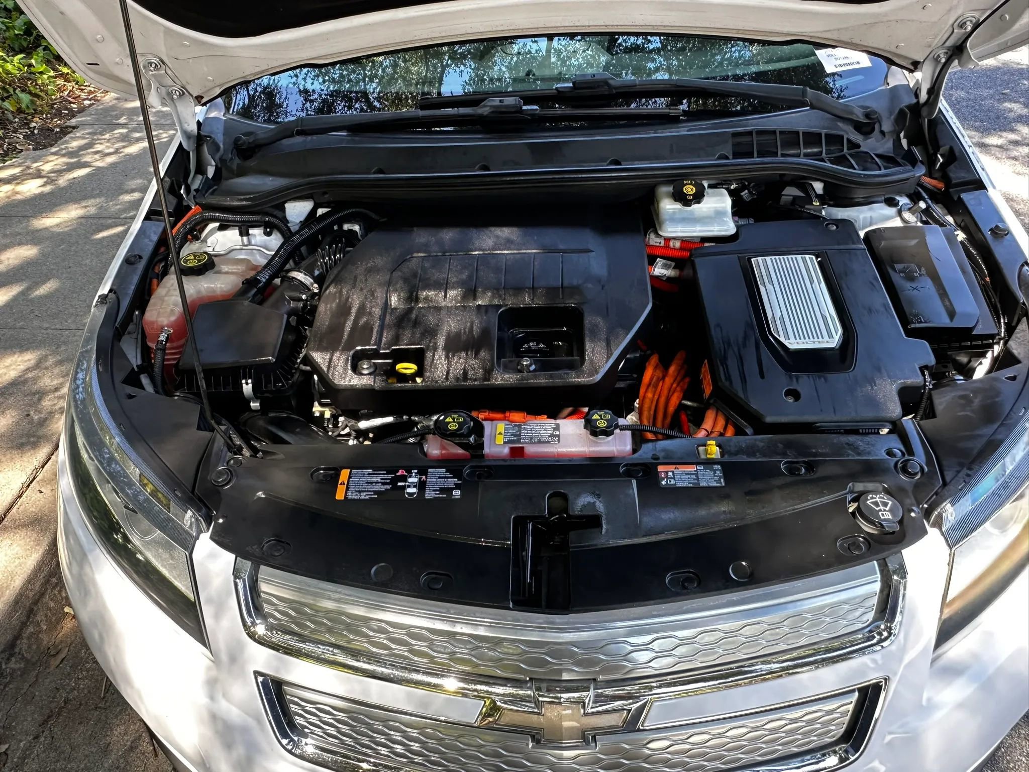 Used 2013 Chevrolet Volt Premium w/ Premium Trim Package FWD image 11