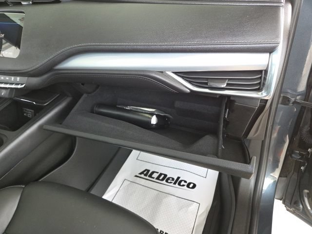 Used 2021 Cadillac XT4 Premium Luxury w/ Sun And Sound Package AWD/4WD image 53