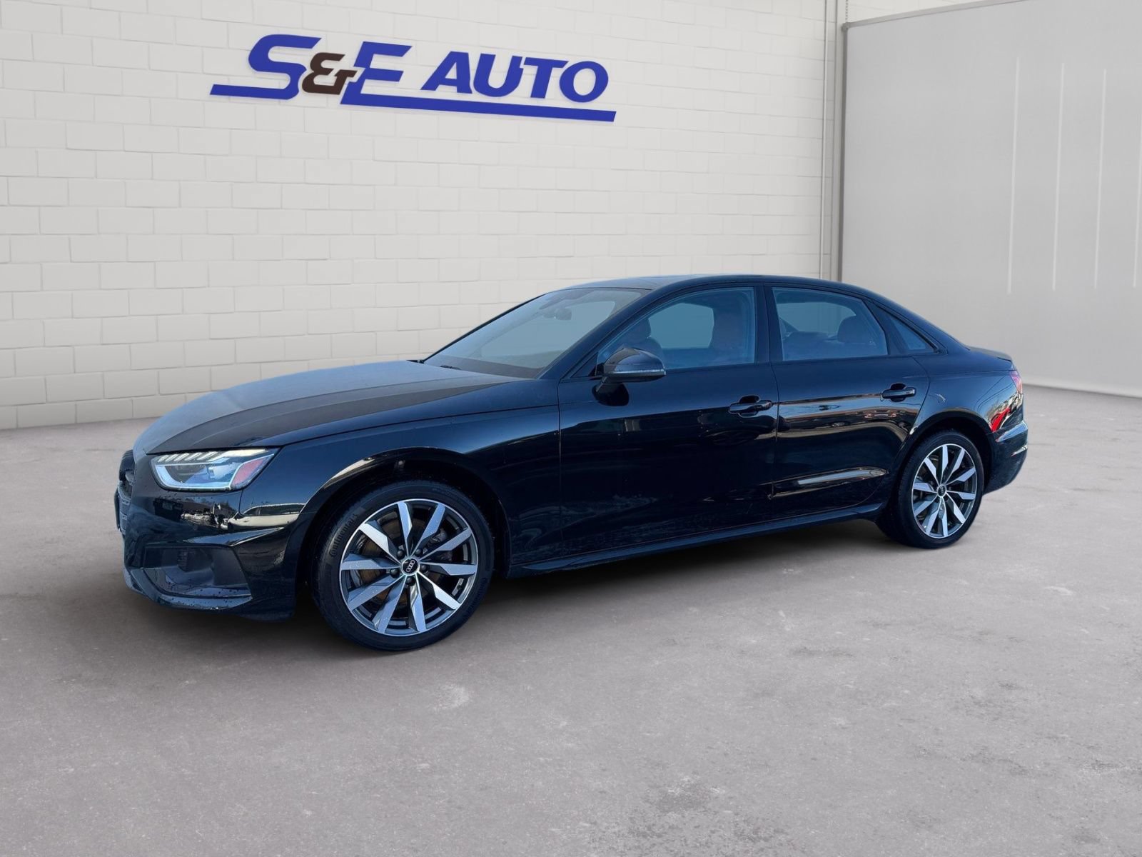 Used 2023 Audi A4 2.0T Premium Plus w/ Premium Plus Package AWD/4WD image 1