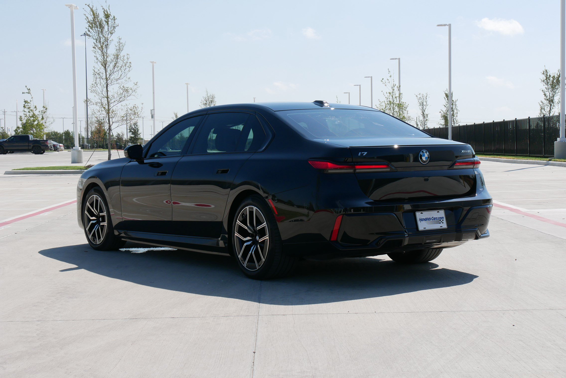 Certified 2025 BMW i7 xDrive60 AWD/4WD image 7