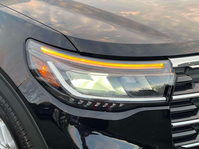 Used 2026 Ford Explorer Active AWD/4WD image 15
