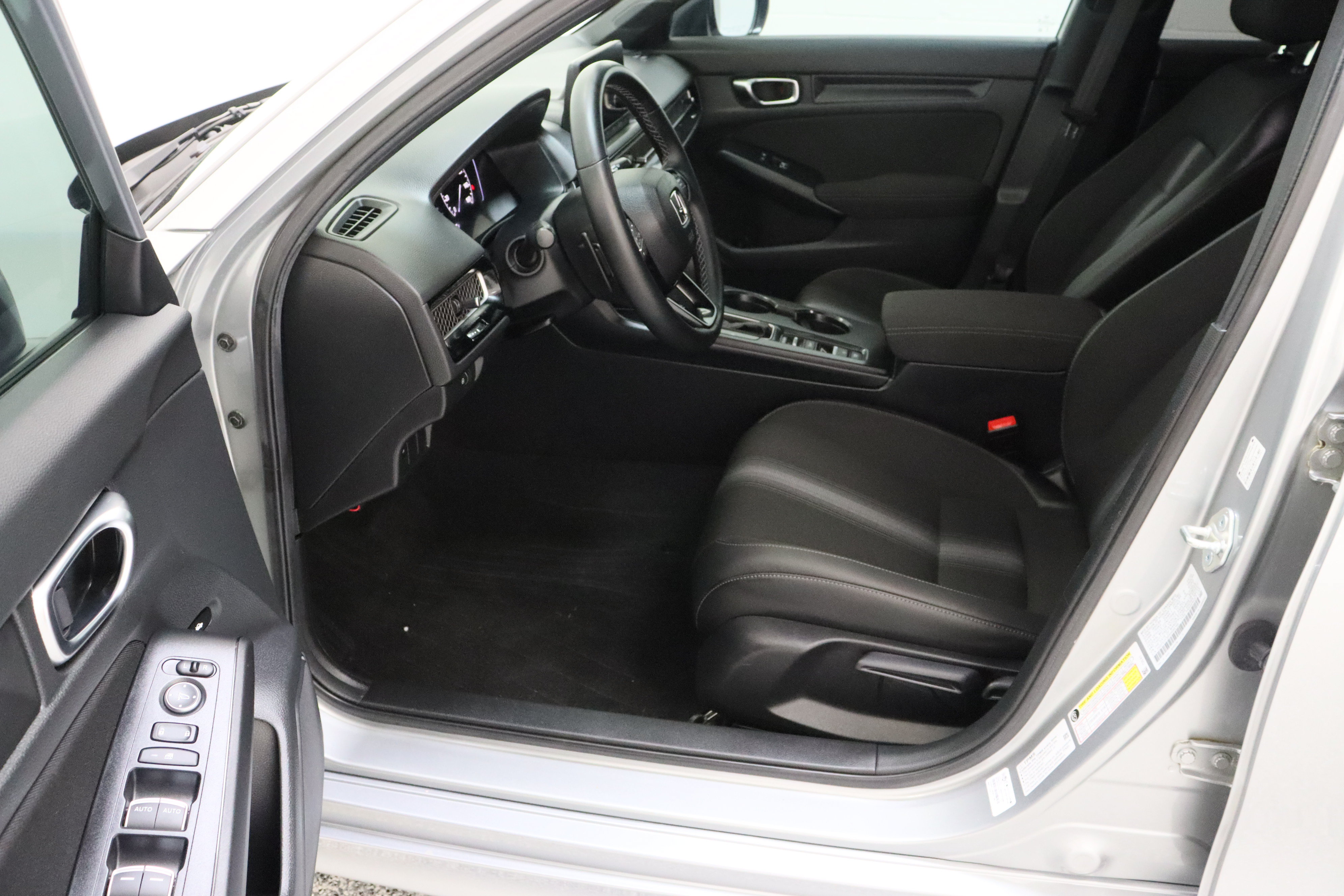 Used 2025 Honda Civic Sport image 14