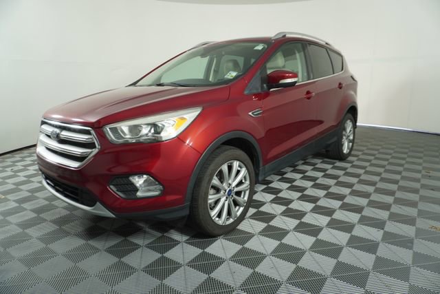 Used 2017 Ford Escape Titanium image 3