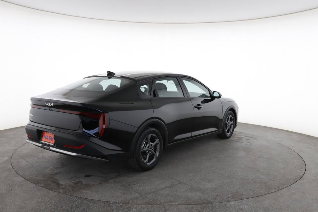 Used 2025 Kia K4 LXS image 12