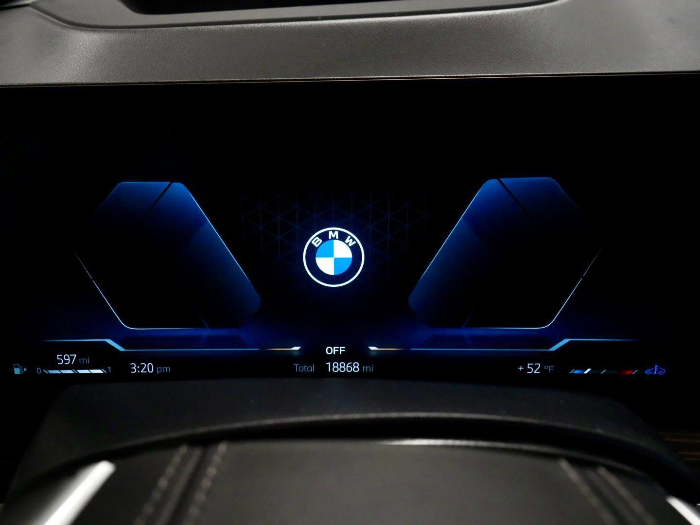 Certified 2024 BMW X7 xDrive40i w/ Executive Package image 21