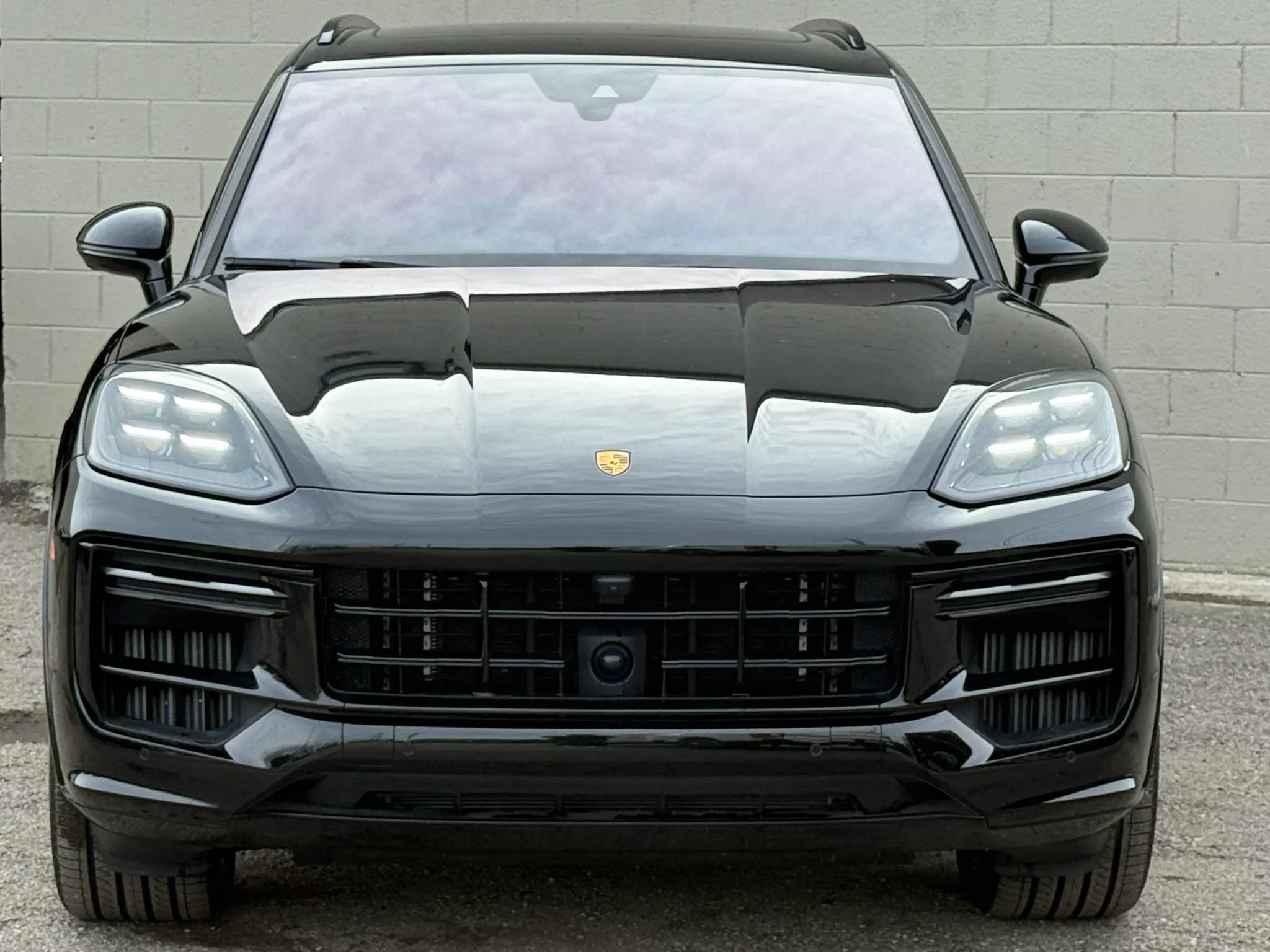 Used 2024 Porsche Cayenne Turbo AWD/4WD image 24