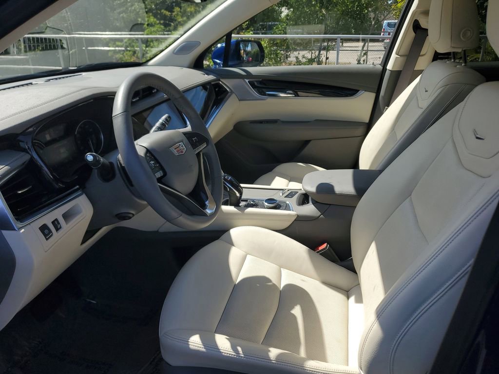 Used 2024 Cadillac XT6 Premium Luxury AWD/4WD image 22