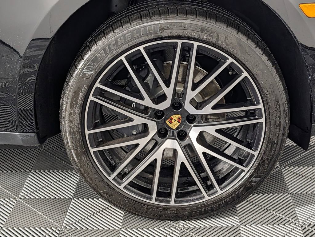 New 2026 Porsche Macan image 14