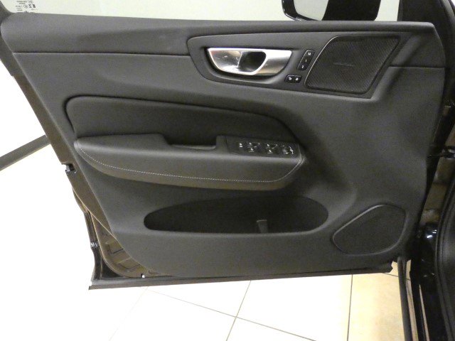 Used 2023 Volvo XC60 B5 Ultimate w/ Climate Package image 14