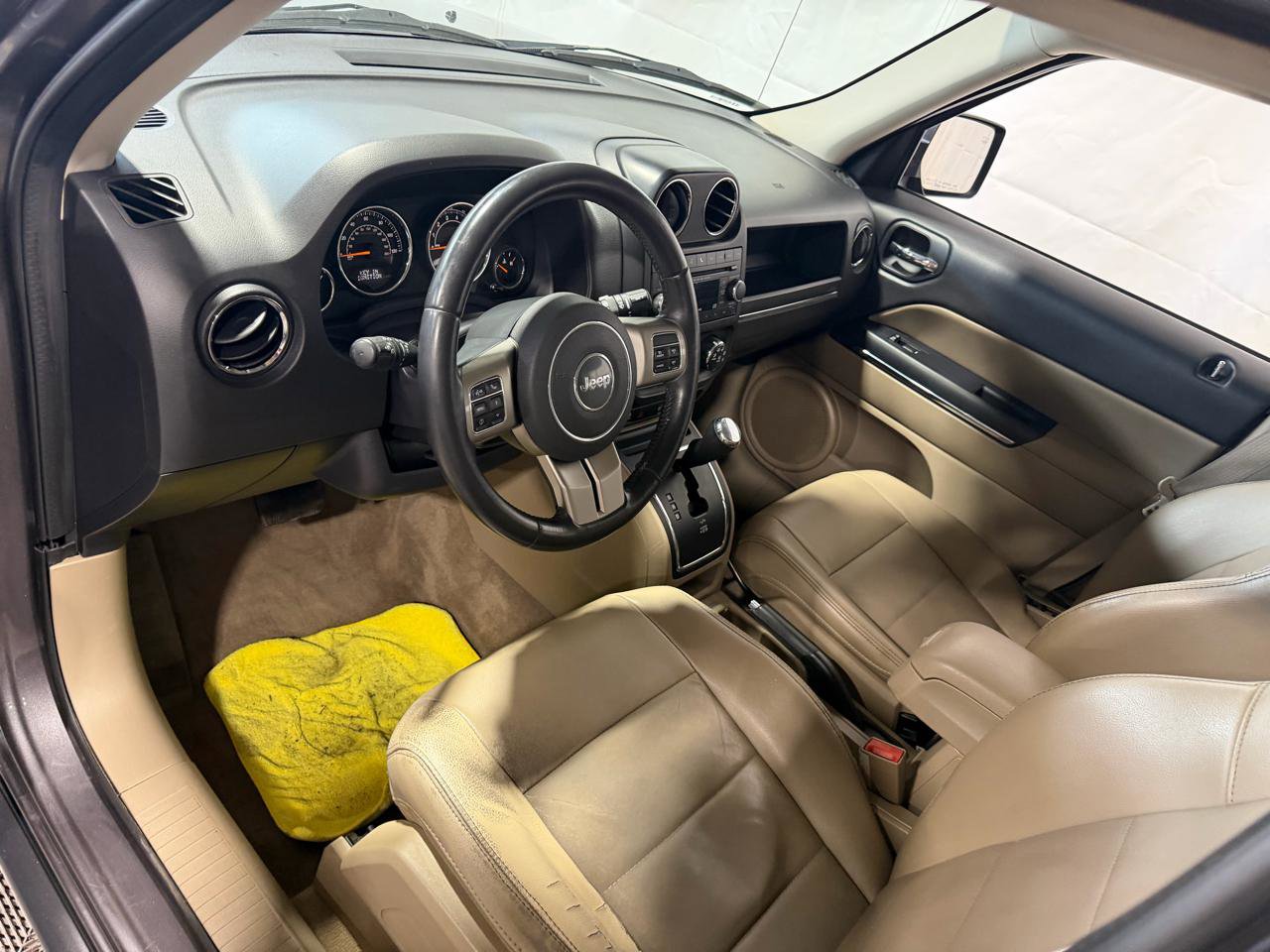 Used 2015 Jeep Patriot Limited AWD/4WD image 24