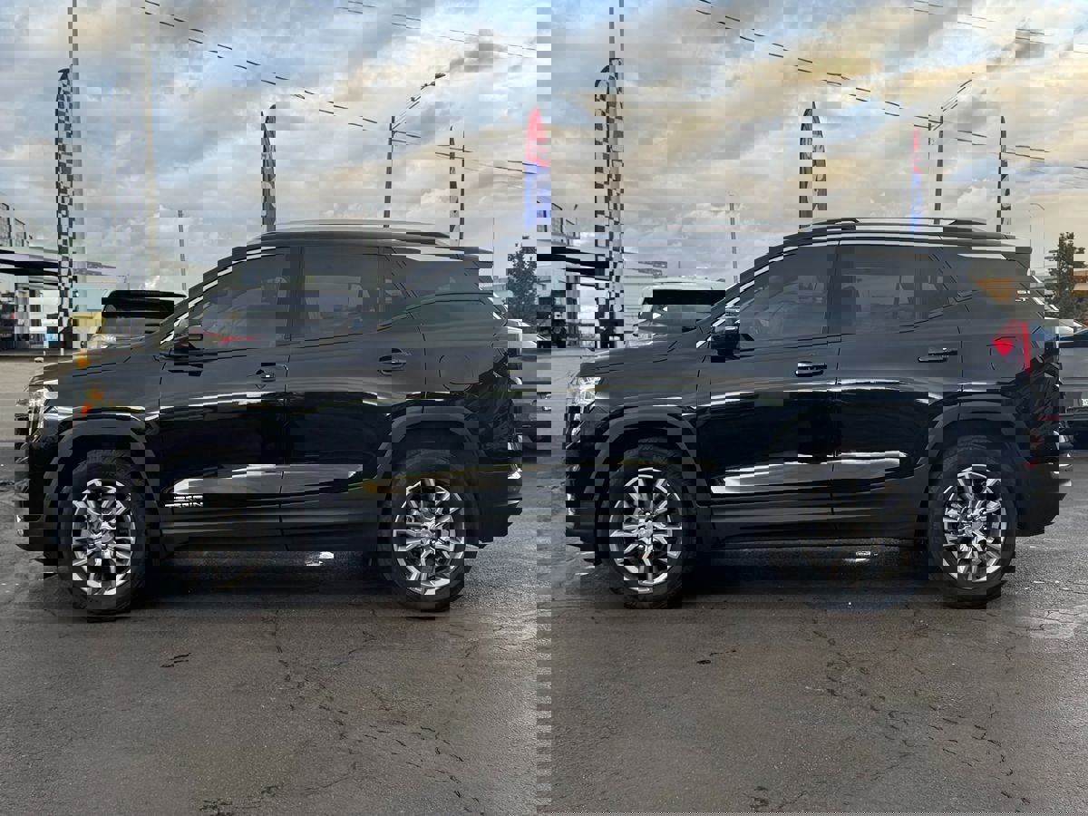 Used 2022 GMC Terrain SLT w/ Infotainment Package II image 7