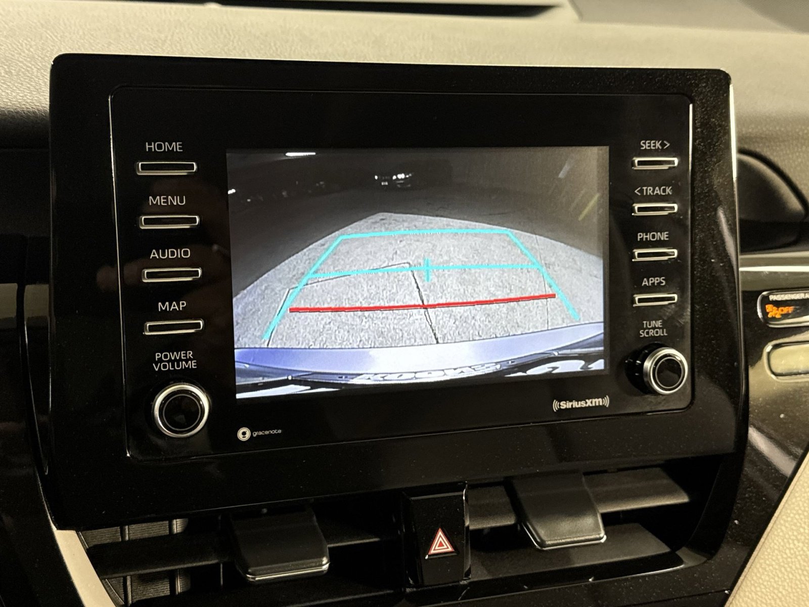 Used 2022 Toyota Camry SE image 22