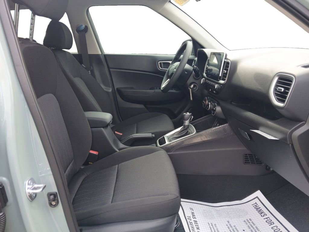 New 2026 Hyundai Venue SE FWD image 15