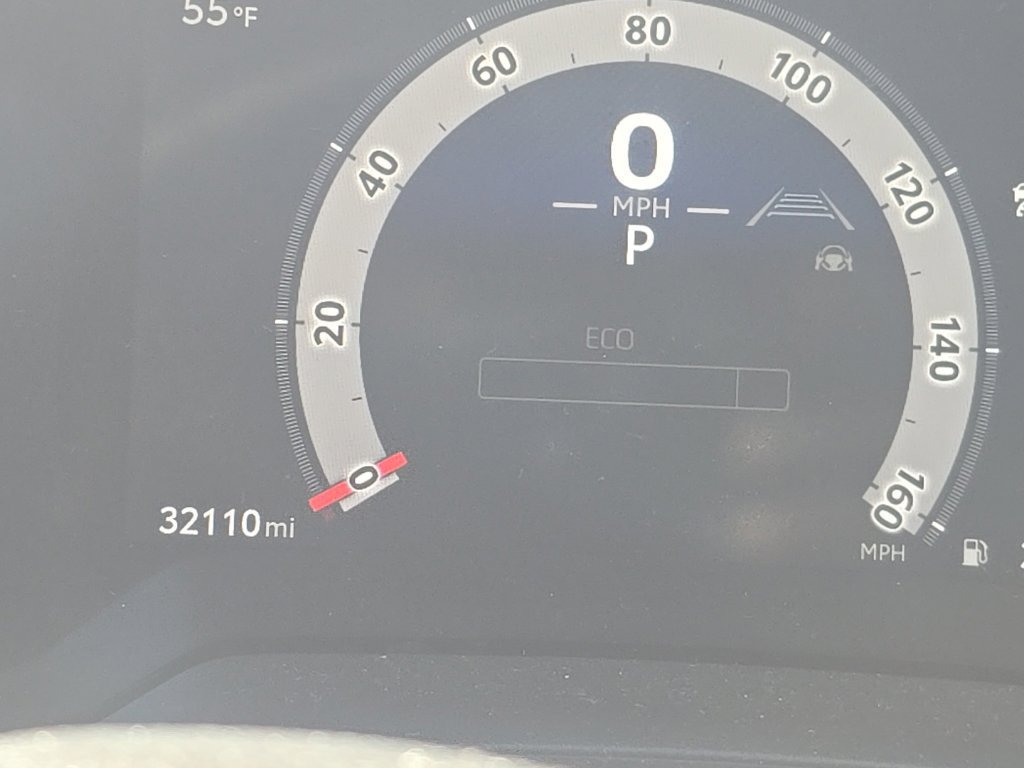 Used 2026 Toyota Corolla Cross LE FWD image 7