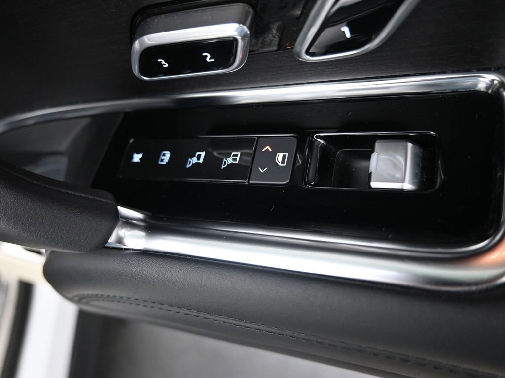 Used 2022 Land Rover Range Rover Long Wheelbase SE image 14