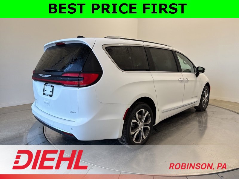 New 2026 Chrysler Pacifica Pinnacle image 7