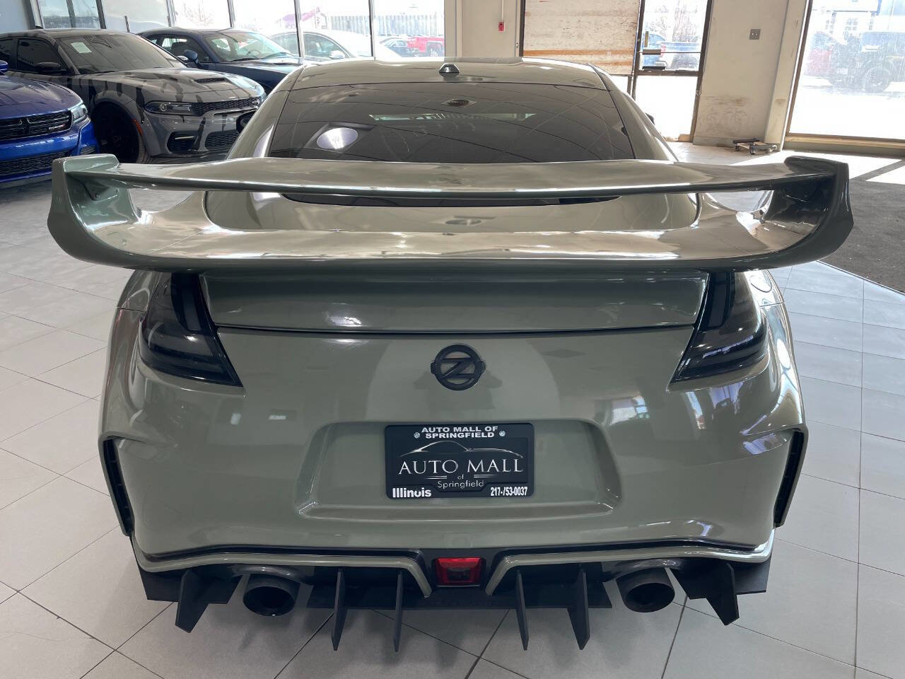 Used 2015 Nissan 370Z NISMO image 6