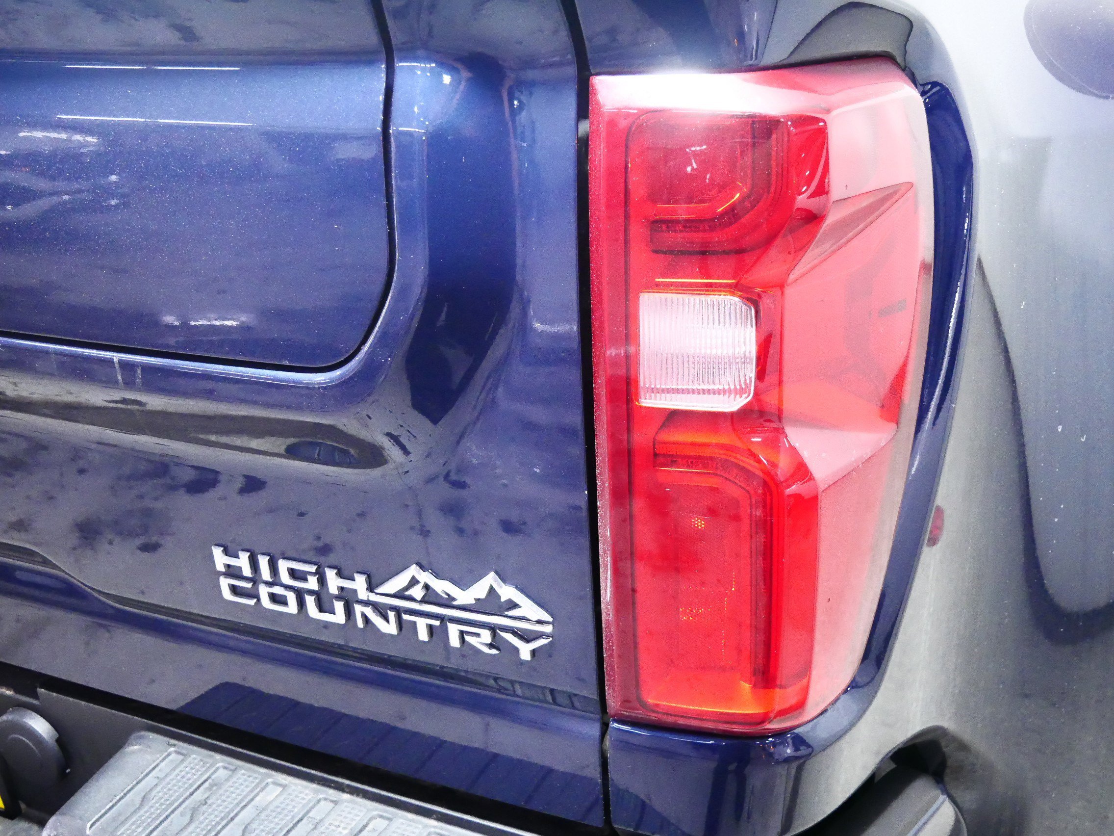 Used 2022 Chevrolet Silverado 3500 High Country image 17