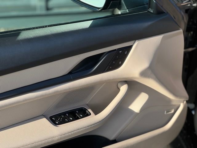 New 2024 Porsche Taycan image 14