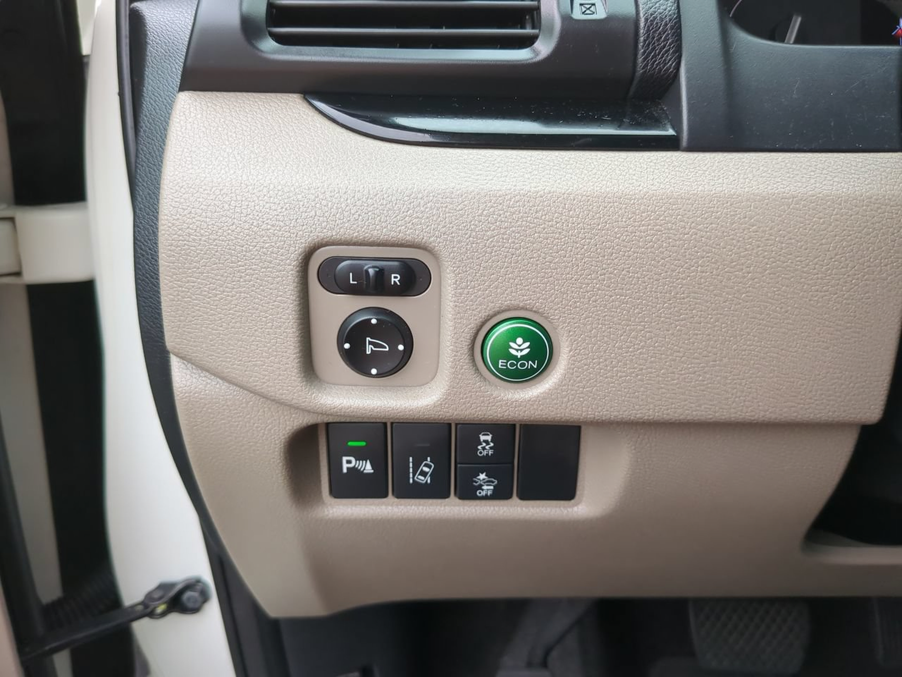 Used 2017 Honda Pilot Touring image 14
