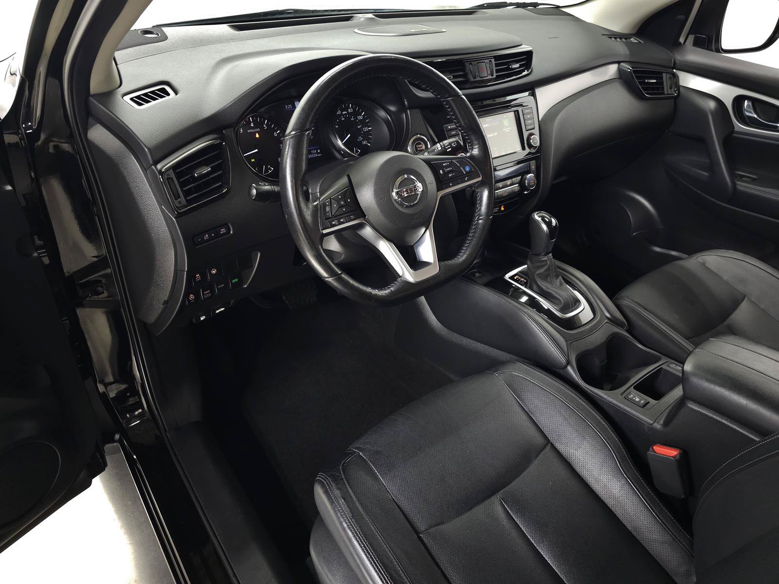 Used 2020 Nissan Rogue Sport SL w/ Premium Package AWD/4WD image 14