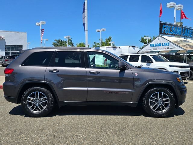 Used 2017 Jeep Grand Cherokee Trailhawk w/ Trailhawk Luxury Group AWD/4WD image 7