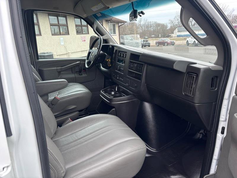 Used 2021 Chevrolet Express 2500 w/ Driver Convenience Package image 29