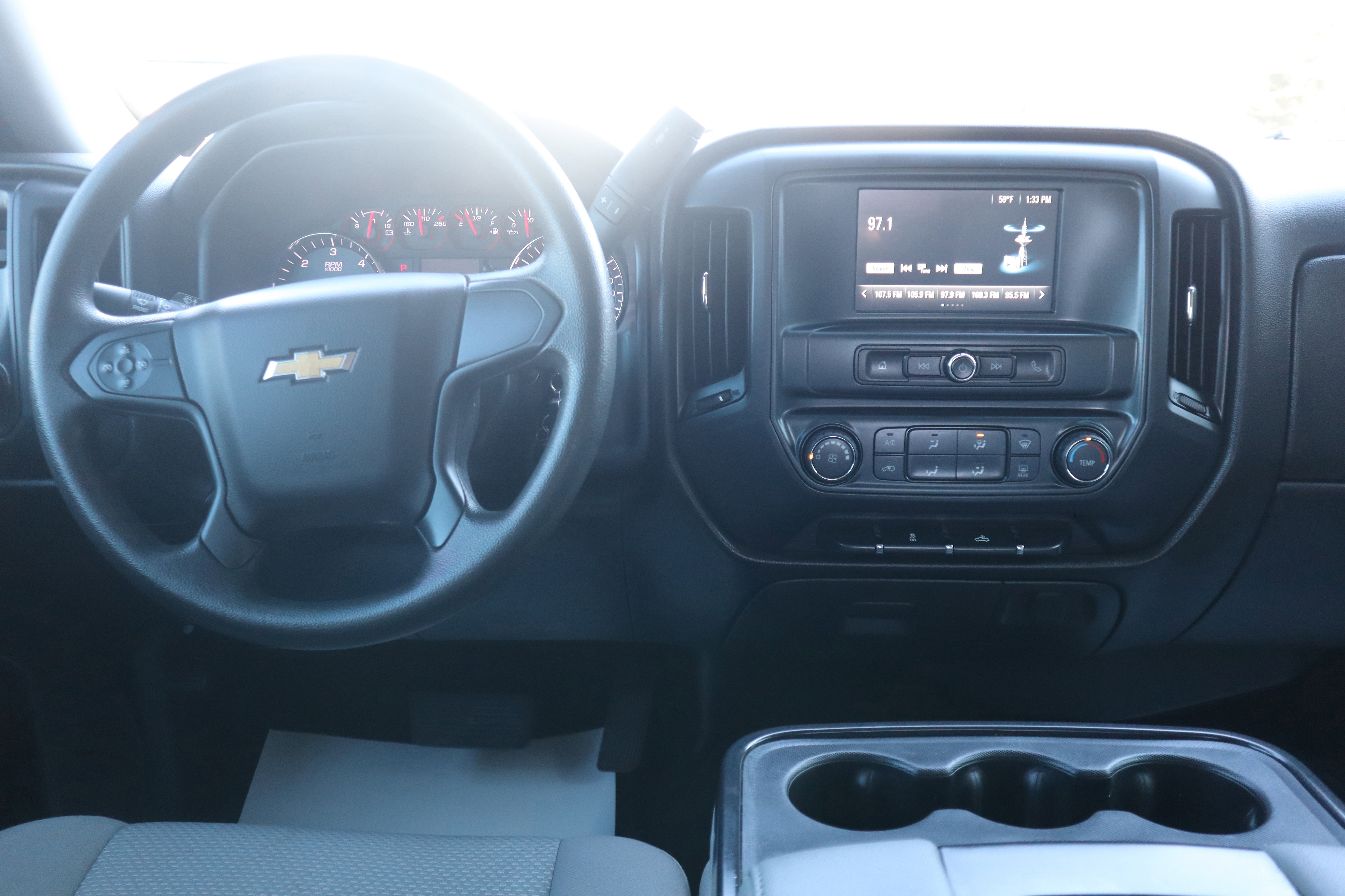 Used 2018 Chevrolet Silverado 1500 Custom w/ Custom Value Package RWD image 14
