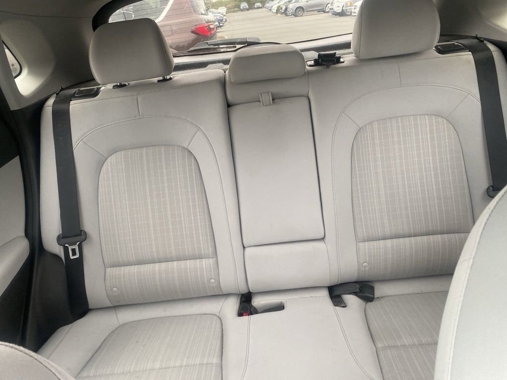 Used 2022 Hyundai Kona SEL w/ Convenience Package image 18