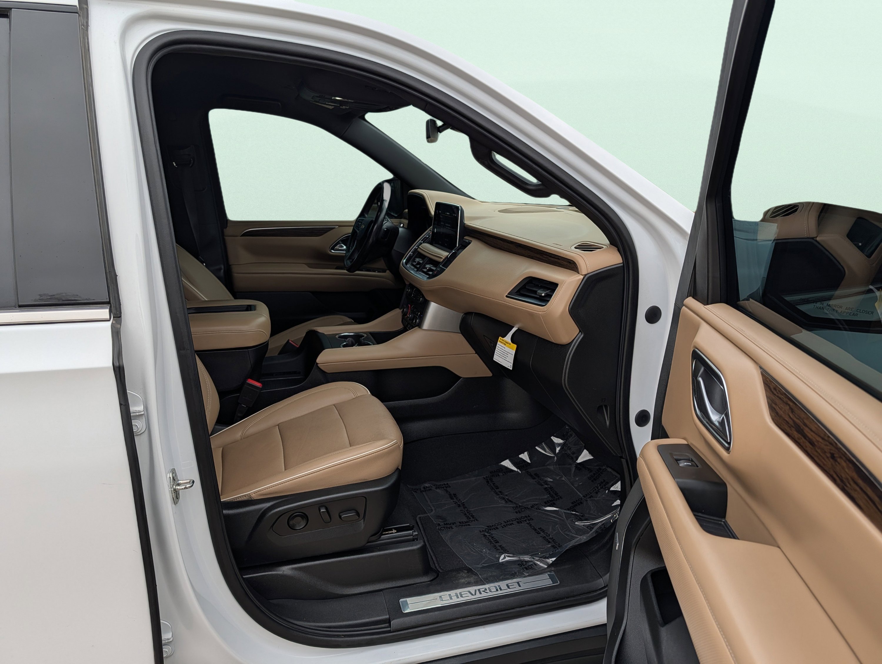 Used 2022 Chevrolet Suburban Premier w/ Max Trailering Package AWD/4WD image 37