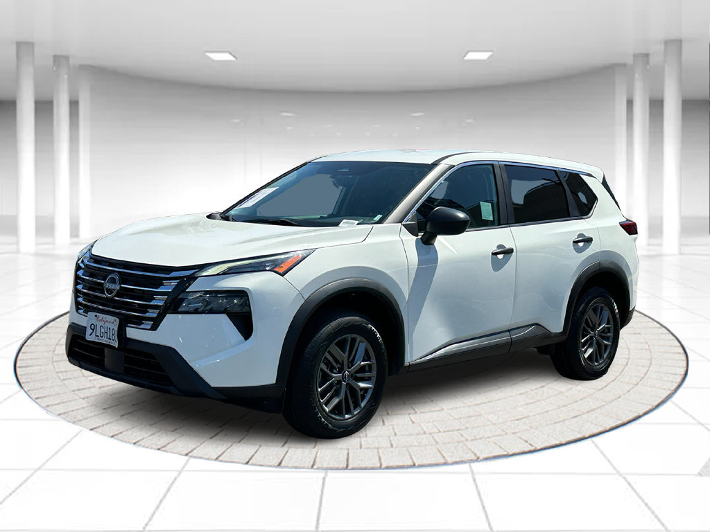 Used 2024 Nissan Rogue S FWD image 1