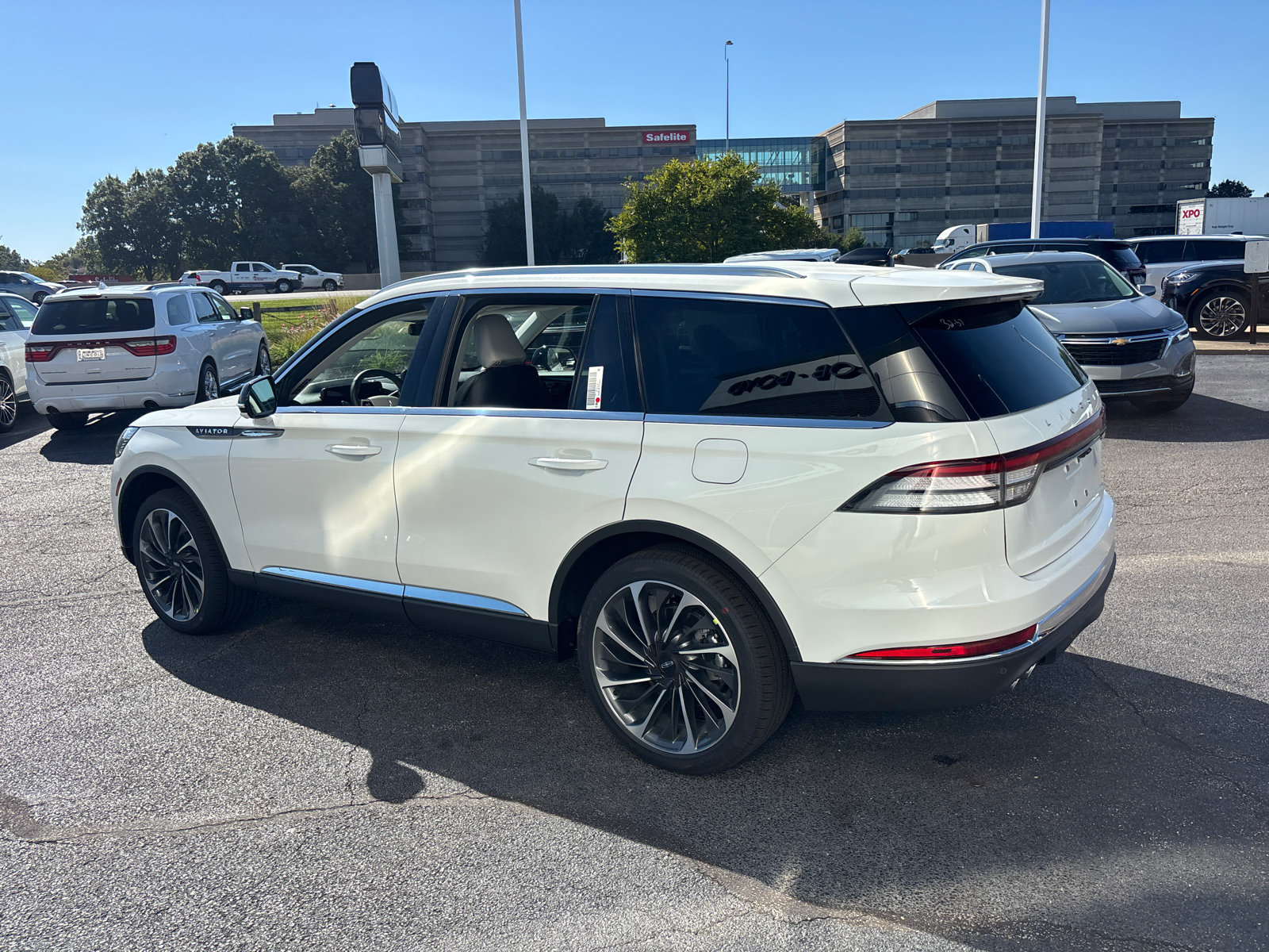 New 2027 Lincoln Aviator Reserve AWD/4WD image 5