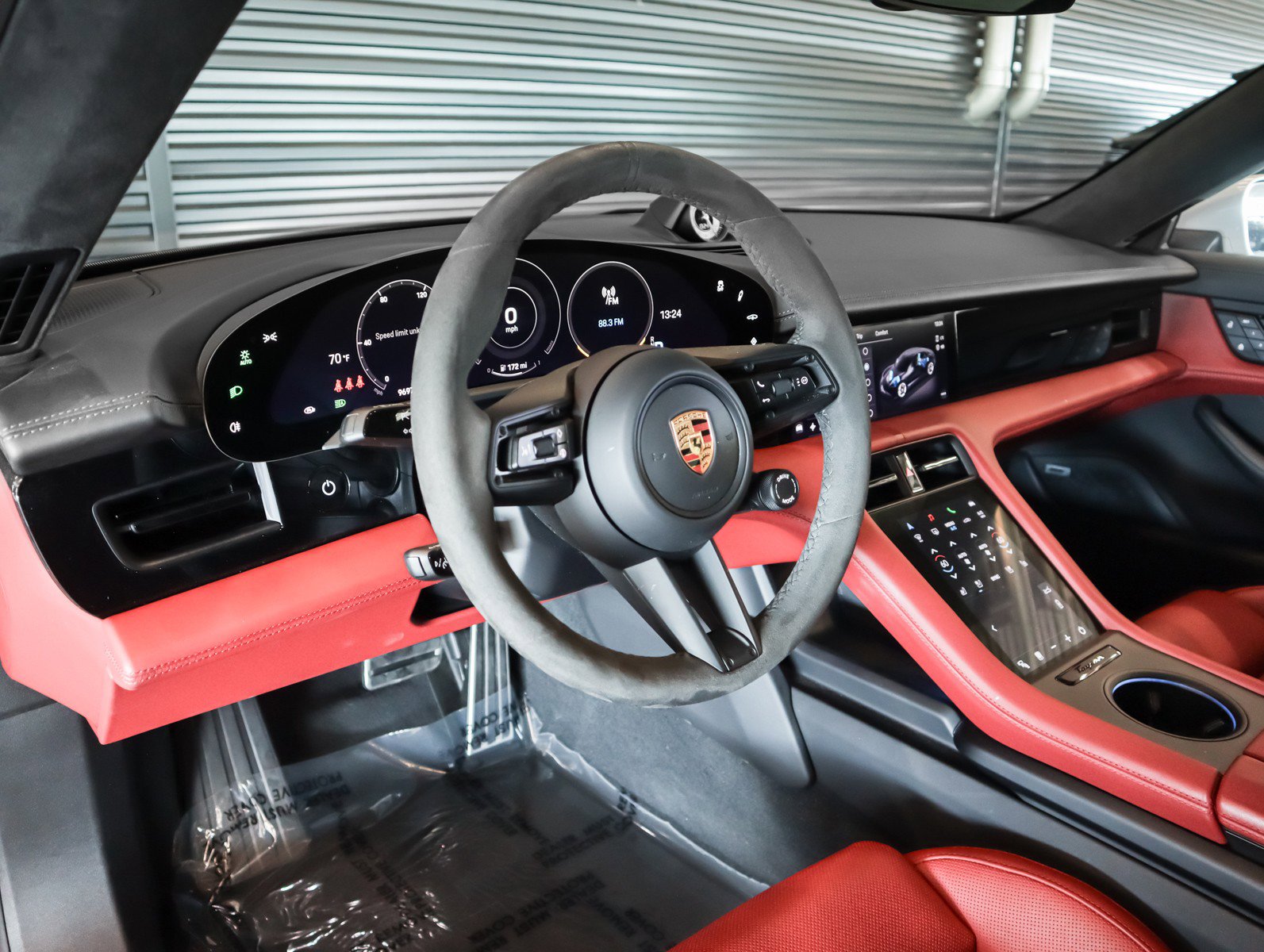 Used 2024 Porsche Taycan GTS image 4